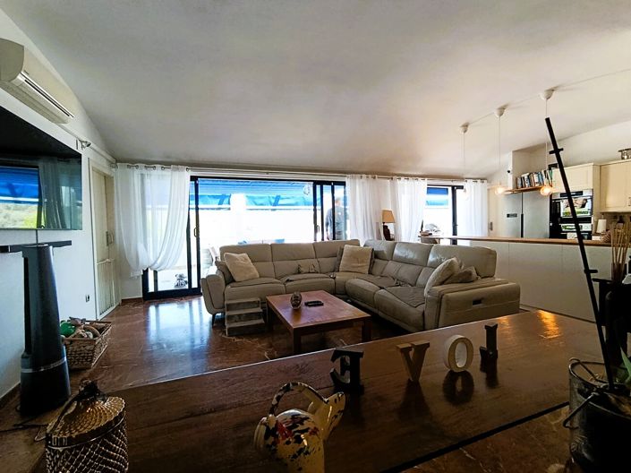 Image No.24-3 Bed Apartment for sale