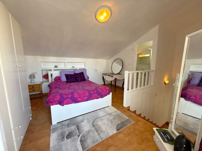 Image No.25-3 Bed Townhouse for sale