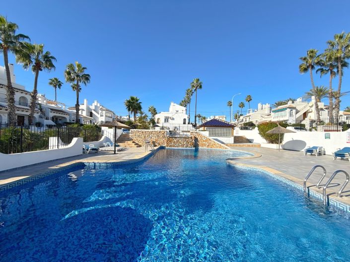 Image No.32-3 Bed Townhouse for sale