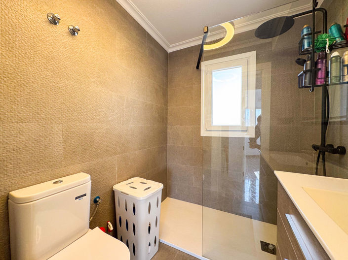 Image No.16-2 Bed Townhouse for sale