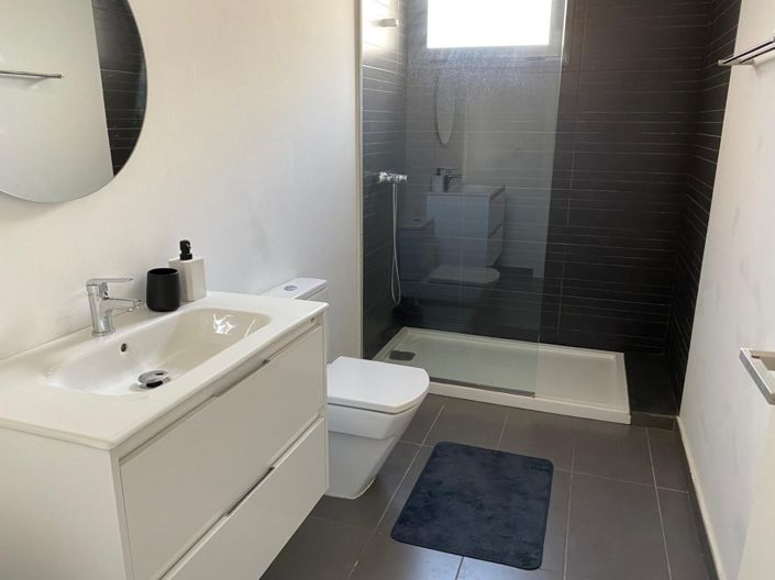 Image No.9-3 Bed Villa for sale