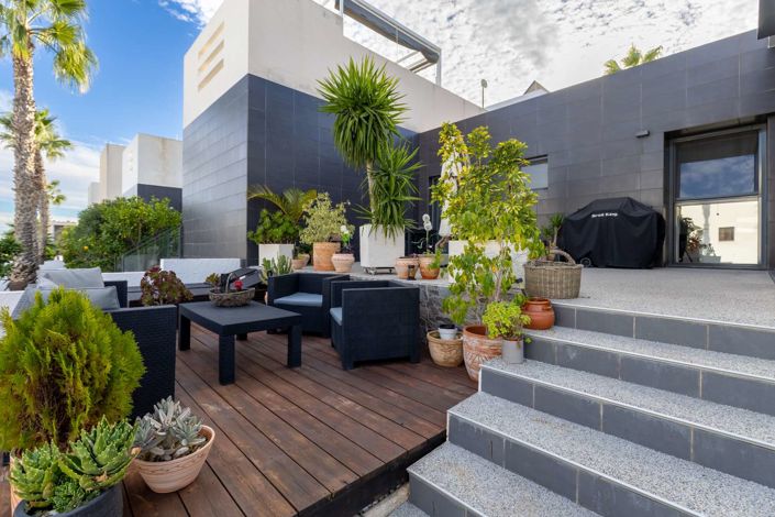 Image No.3-3 Bed Villa for sale