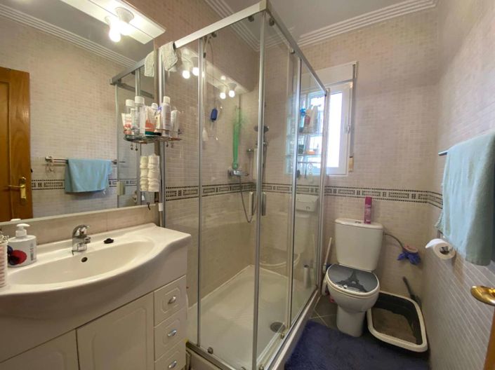 Image No.12-4 Bed Villa for sale