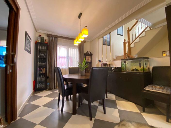 Image No.3-4 Bed Villa for sale