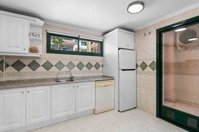 o1in9iref2cio140d1mmv1gug1e6630