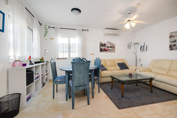 Image No.20-3 Bed Townhouse for sale