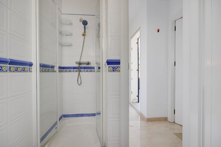 Image No.37-3 Bed Townhouse for sale