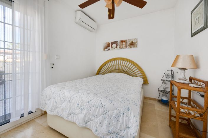 Image No.40-3 Bed Townhouse for sale