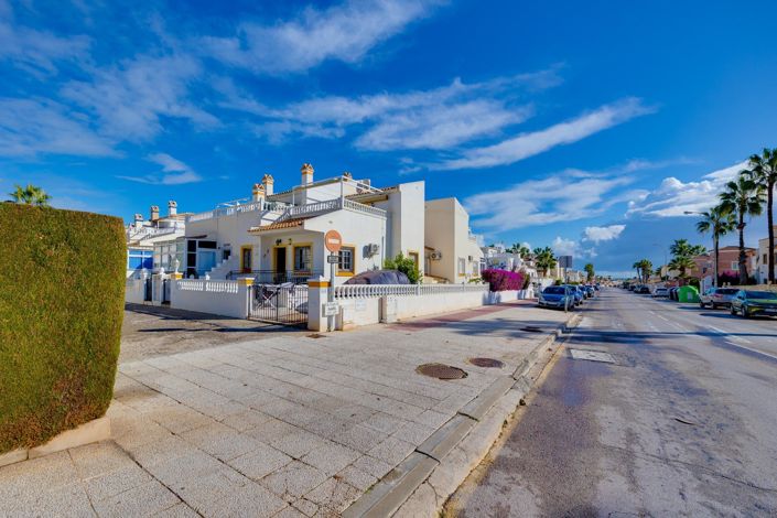 Image No.46-3 Bed Townhouse for sale