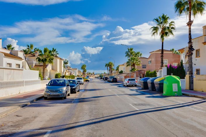 Image No.47-3 Bed Townhouse for sale