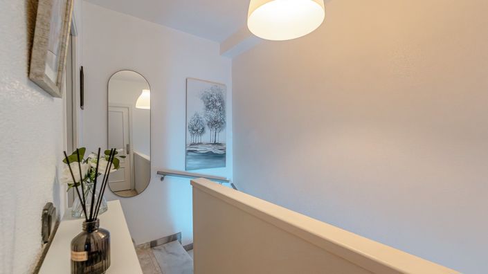 Image No.16-2 Bed Townhouse for sale