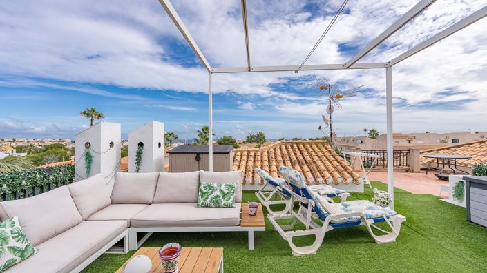 Image No.25-2 Bed Townhouse for sale