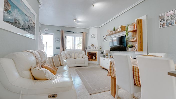 Image No.9-2 Bed Townhouse for sale