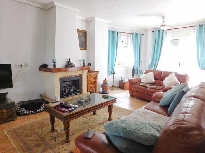 Image No.2-3 Bed Villa for sale