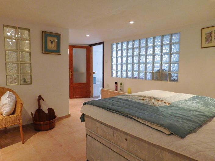 Image No.36-3 Bed Villa for sale