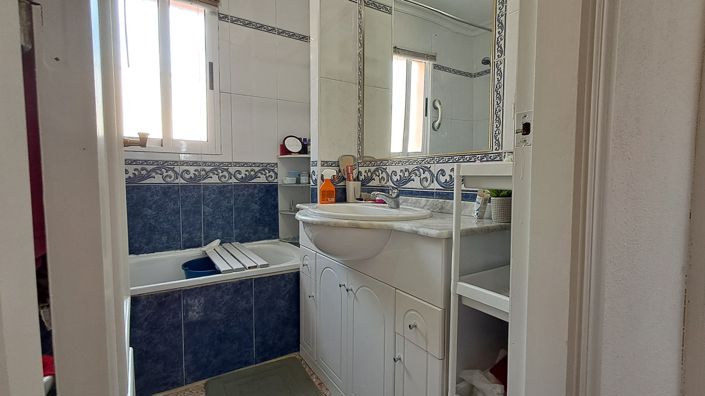 Image No.14-2 Bed Townhouse for sale