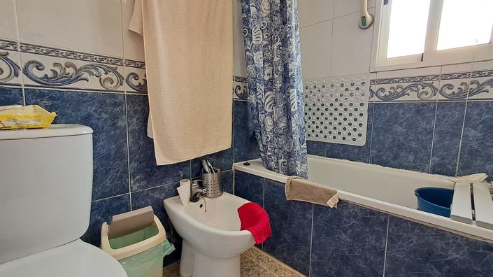 Image No.16-2 Bed Townhouse for sale