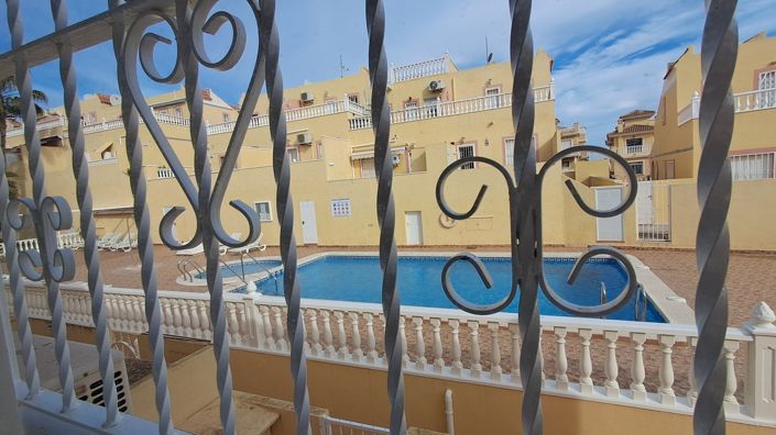 Image No.19-2 Bed Townhouse for sale