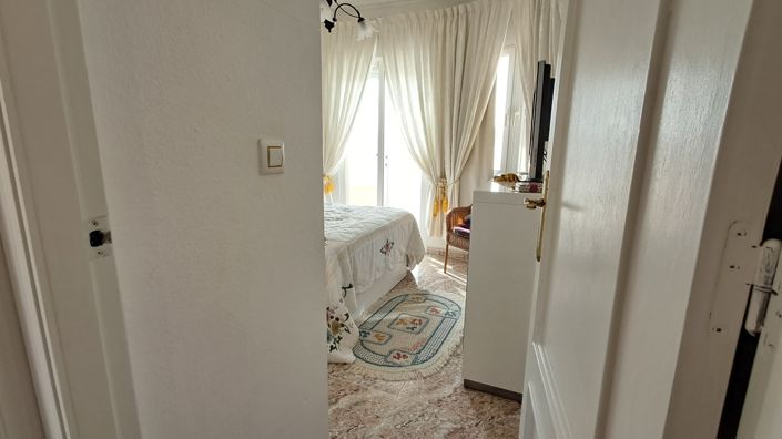 Image No.21-2 Bed Townhouse for sale