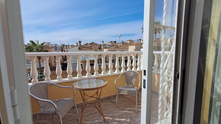 Image No.23-2 Bed Townhouse for sale