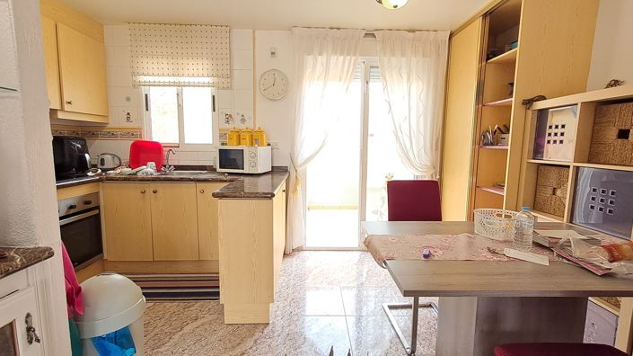 Image No.5-2 Bed Townhouse for sale