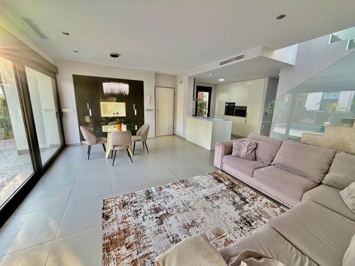 Image No.5-3 Bed Villa for sale