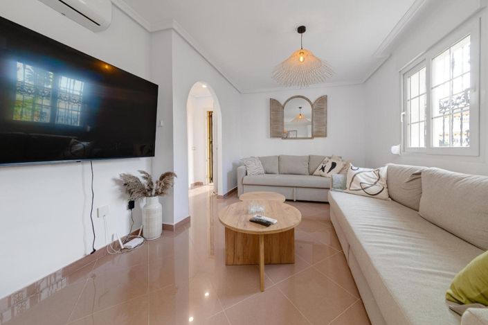 Image No.17-3 Bed Villa for sale