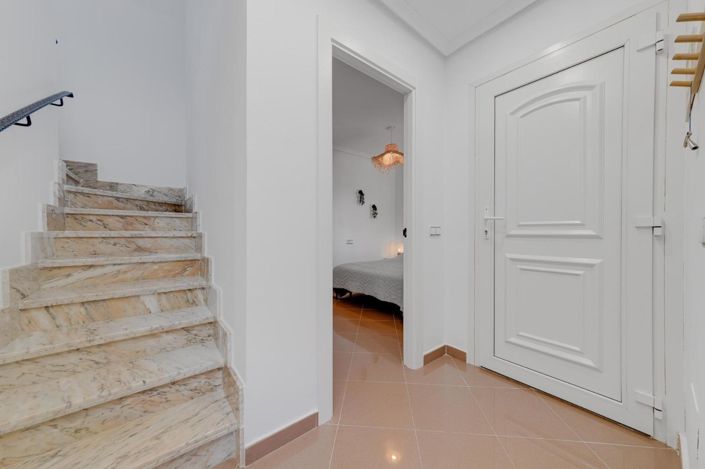 Image No.18-3 Bed Villa for sale