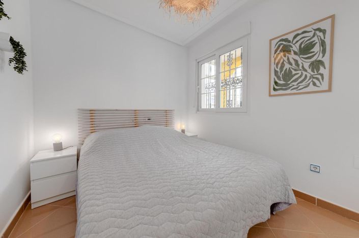 Image No.20-3 Bed Villa for sale