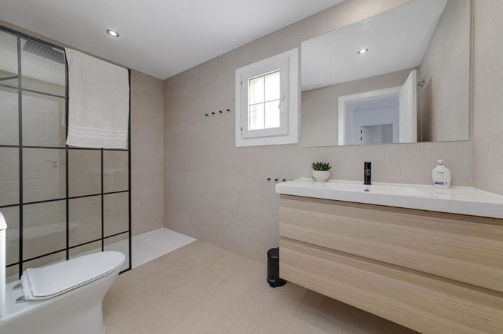 Image No.23-3 Bed Villa for sale