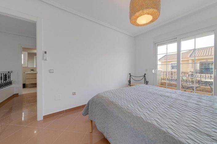 Image No.28-3 Bed Villa for sale