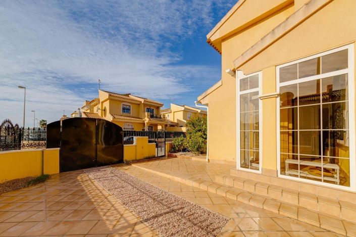 Image No.4-3 Bed Villa for sale