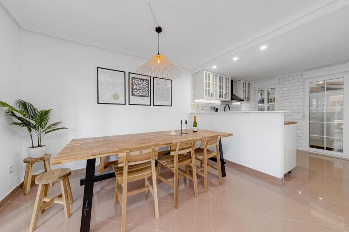 Image No.9-3 Bed Villa for sale