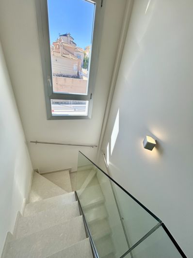 Image No.29-3 Bed Villa for sale