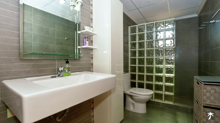 Image No.13-3 Bed Townhouse for sale