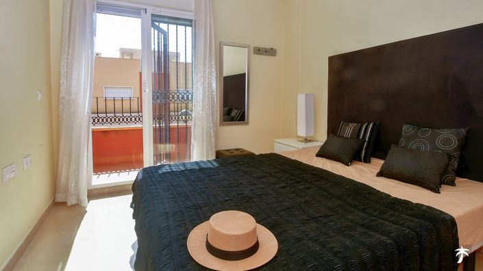 Image No.19-3 Bed Townhouse for sale