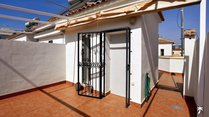 Image No.23-3 Bed Townhouse for sale