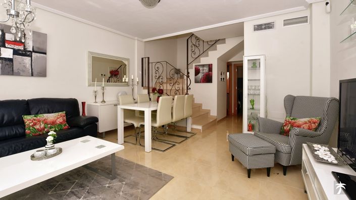 Image No.4-3 Bed Townhouse for sale