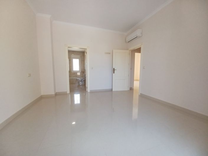 Image No.24-5 Bed Villa for sale