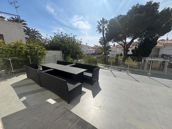 Image No.27-7 Bed Villa for sale