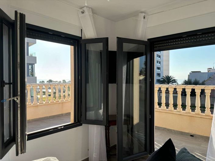 Image No.10-3 Bed Villa for sale