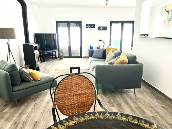 Image No.2-3 Bed Villa for sale