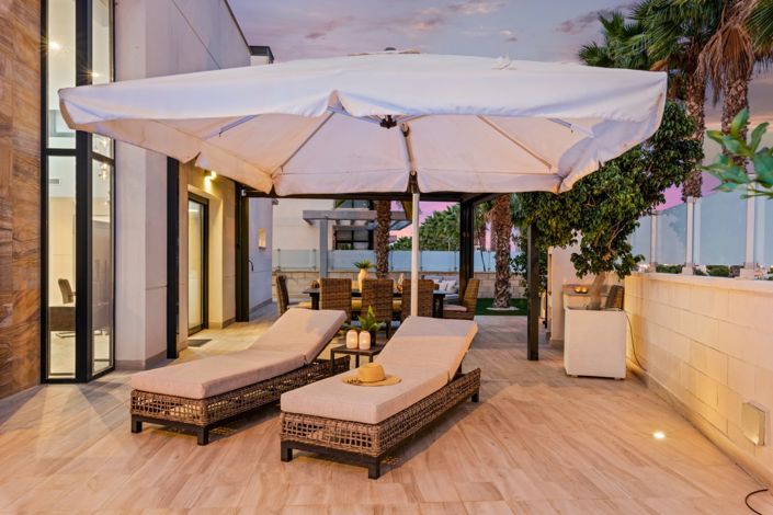 Image No.17-5 Bed Villa for sale