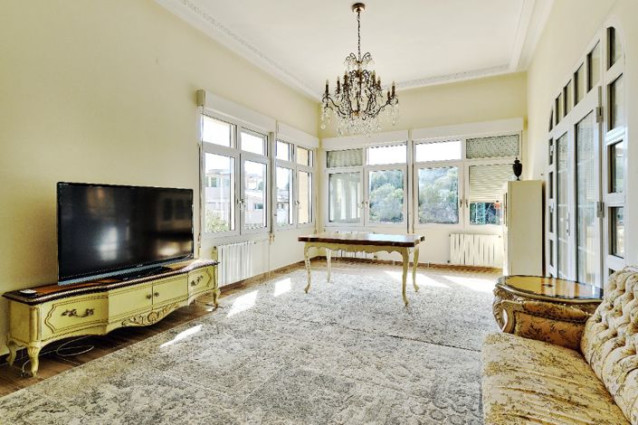 Image No.12-4 Bed Villa for sale