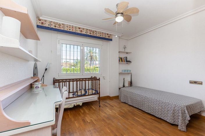 Image No.26-5 Bed Villa for sale