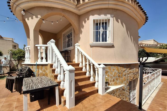 Image No.21-4 Bed Villa for sale