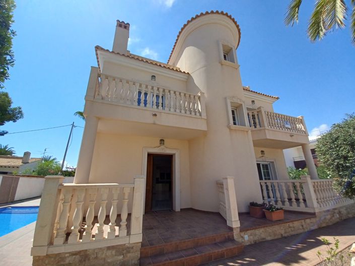 Image No.10-Villa de 5 chambres à vendre à Cabo Roig