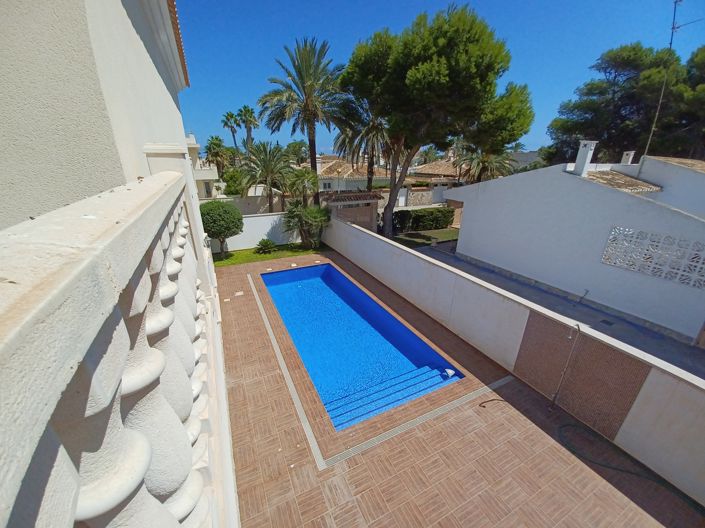Image No.40-Villa de 5 chambres à vendre à Cabo Roig