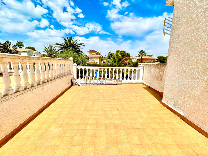 Image No.40-3 Bed Villa for sale