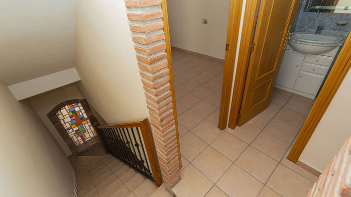 Image No.19-3 Bed Townhouse for sale